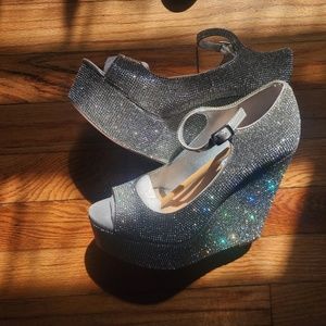 Steve Madden Macie Rhinestones Wedge Heels NWOB